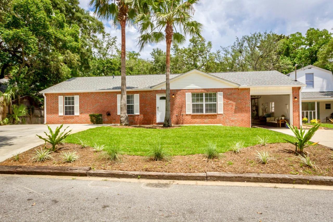Life'S A Breeze! Updated 3B Home 10 Min To Beach! Gulf Breeze Εξωτερικό φωτογραφία
