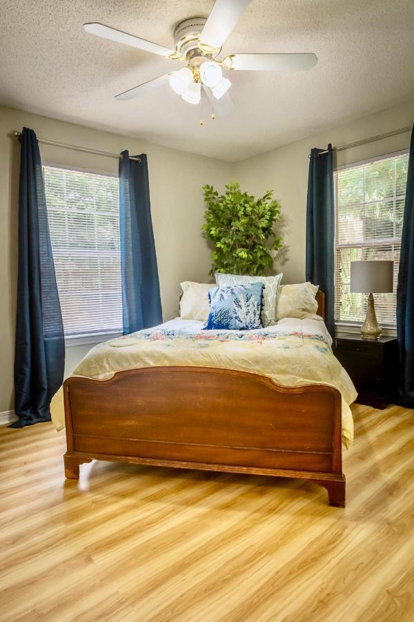 Life'S A Breeze! Updated 3B Home 10 Min To Beach! Gulf Breeze Εξωτερικό φωτογραφία